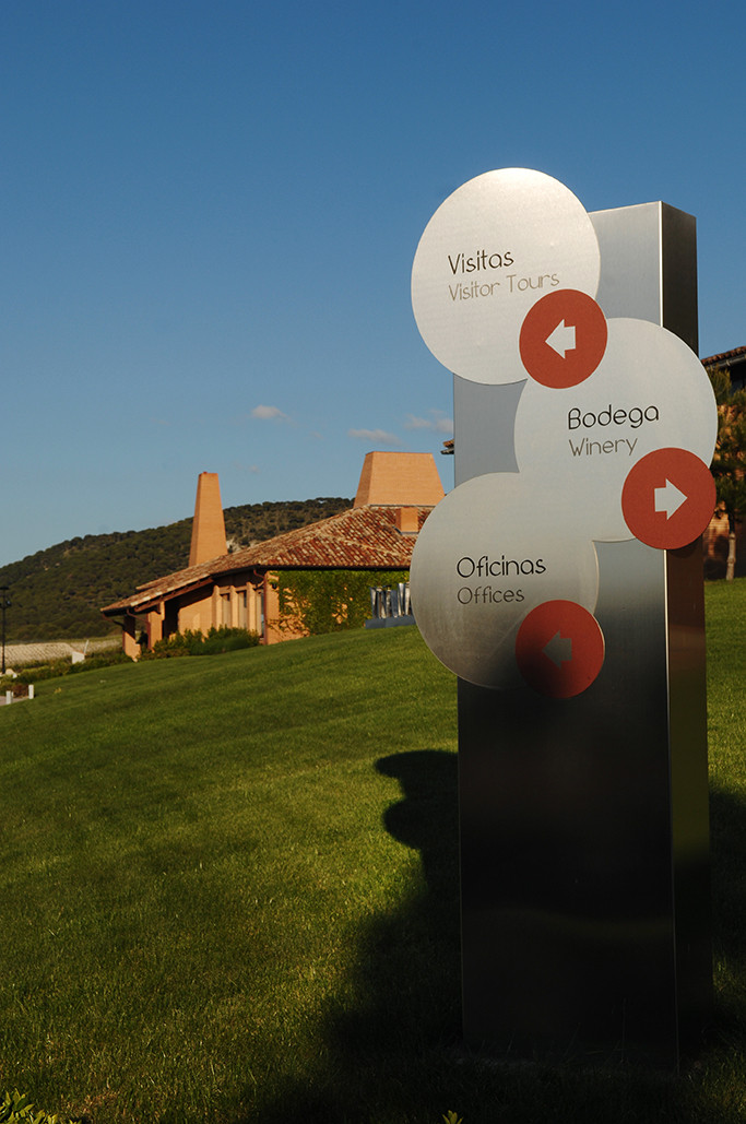 37_vina_mayopeqr.jpg Detalle Bodegas Viña Mayor, Entrada Visitas Turísticas