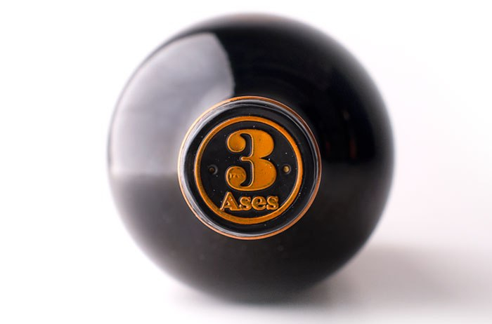 3_ases_crianza_04.jpg 3 ASES BODEGAS