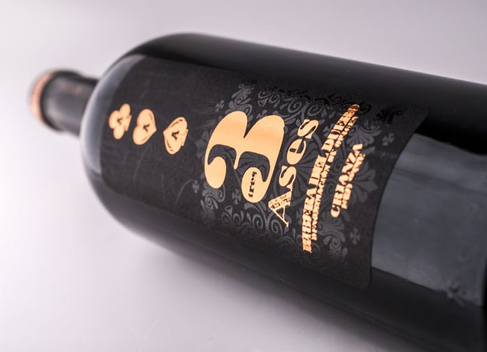 3_ases_crianza_06.jpg 3 ASES Crianza