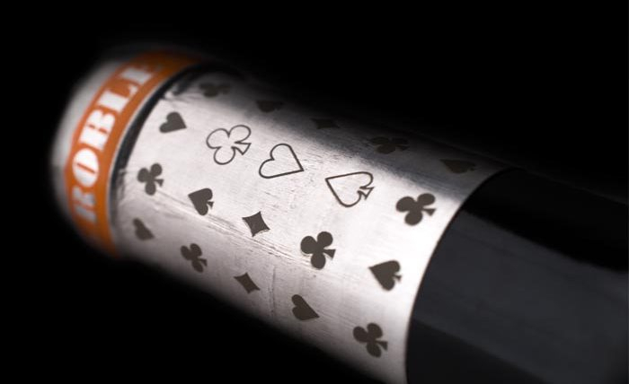 3_ases_roble_botella_034.jpg 3 ASES Roble