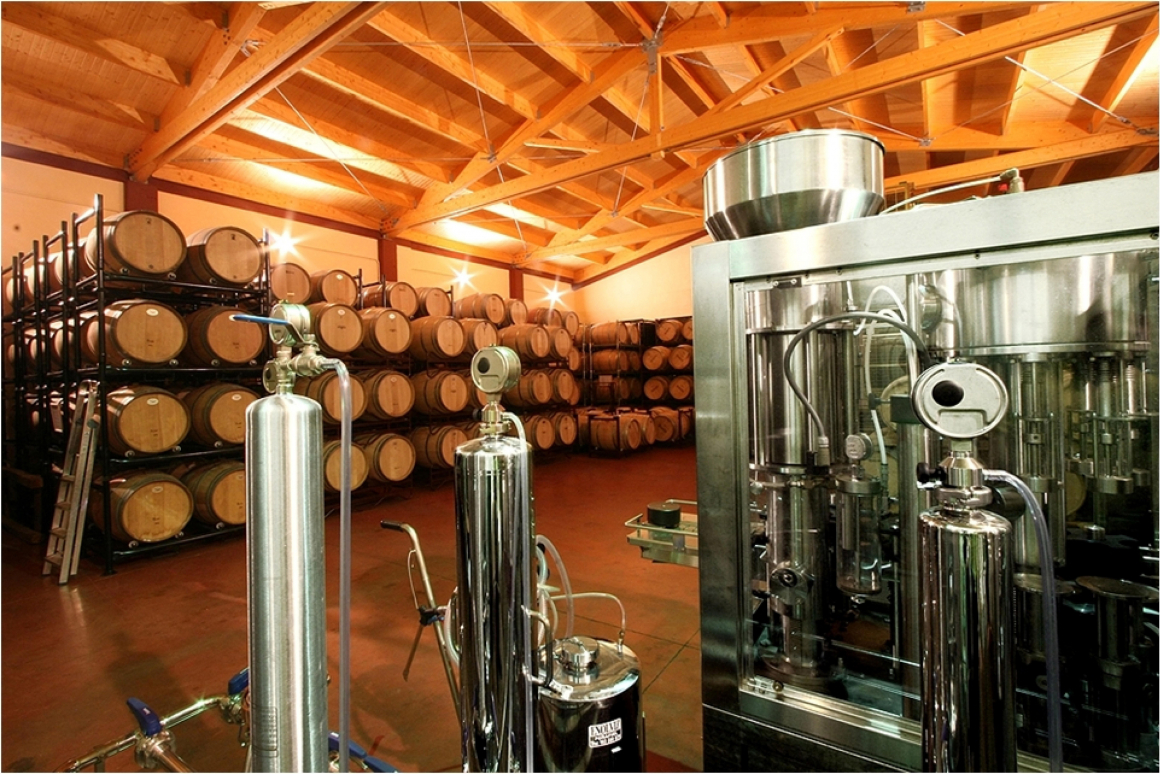 Nave de Crianza res media.jpg Sala de crianza