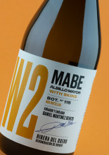 DANI MABE VINO DE AUTOR ALBILLO WITH SKINS